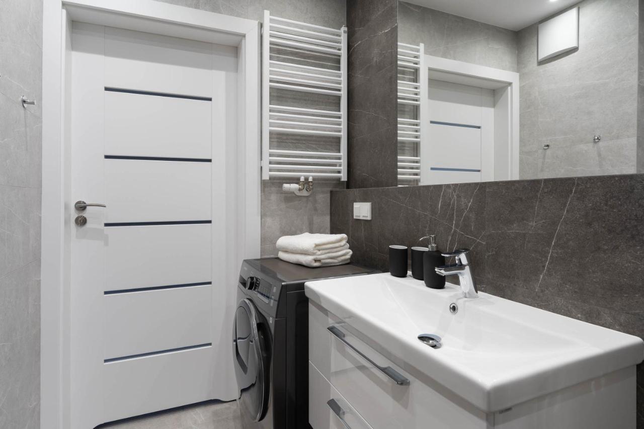 Ina Rent - Przystan Letnica Apartment กดัญสก์ ภายนอก รูปภาพ