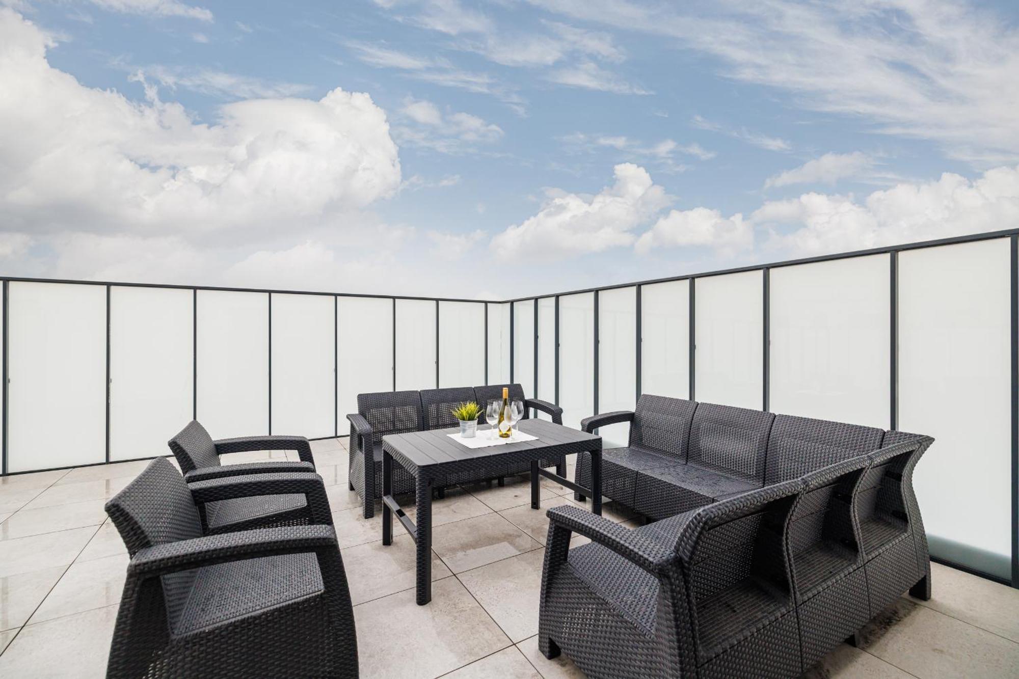 Ina Rent - Przystan Letnica Apartment กดัญสก์ ภายนอก รูปภาพ